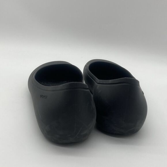 Womens Size 9 Crocs On The Clock Work Flat Matte Black Pointed Toe Flats - Picture 7 of 11